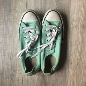 Mint Low Top Converse!